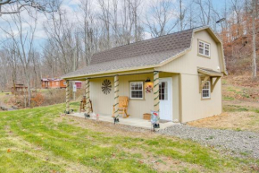 On 40 Acres Charming Cabin in Zanesville!